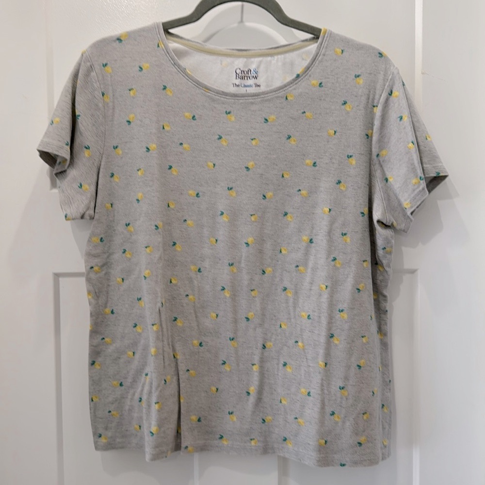 Croft and Barrow The Classic Tee Size Large 100% Cotton Grey